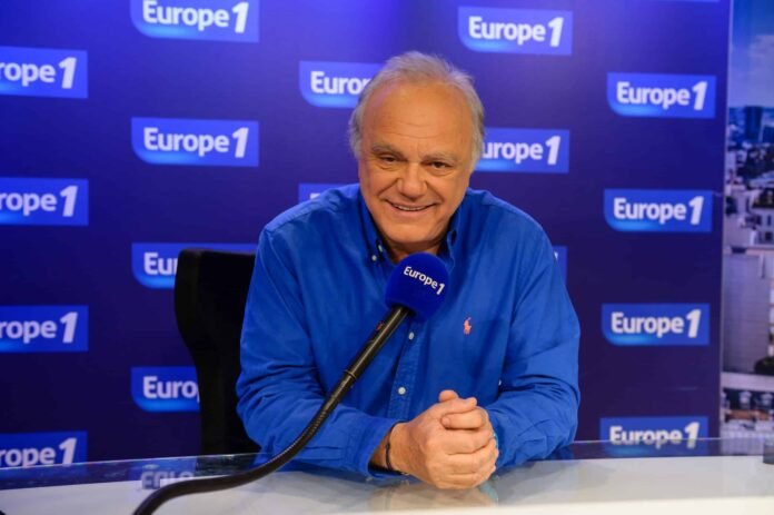 "Ils m'ont jeté comme une merde" : Laurent Cabrol licencié d’Europe 1 après 45 ans d’antenne, il prend la parole