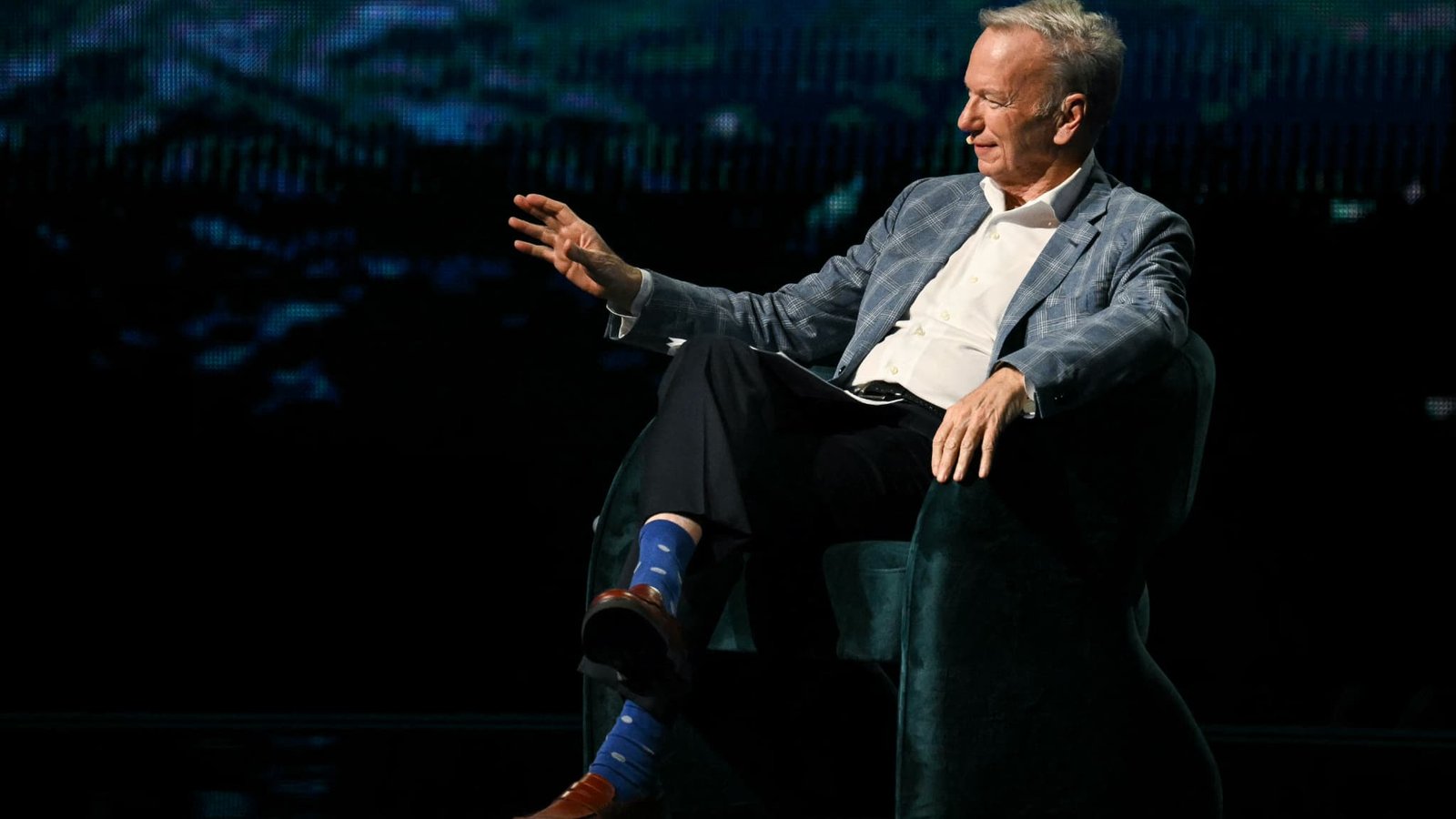"Je suis désormais informaticien et marchand d'armes": Eric Schmidt, l'ancien PDG de Google qui donne à l'Ukraine les moyens de frapper la Russie en profondeur (et d'isoler la Crimée) "Je suis désormais informaticien et marchand d'armes": Eric Schmidt, l'ancien PDG de Google qui donne à l'Ukraine les moyens de frapper la Russie en profondeur (et d'isoler la Crimée)