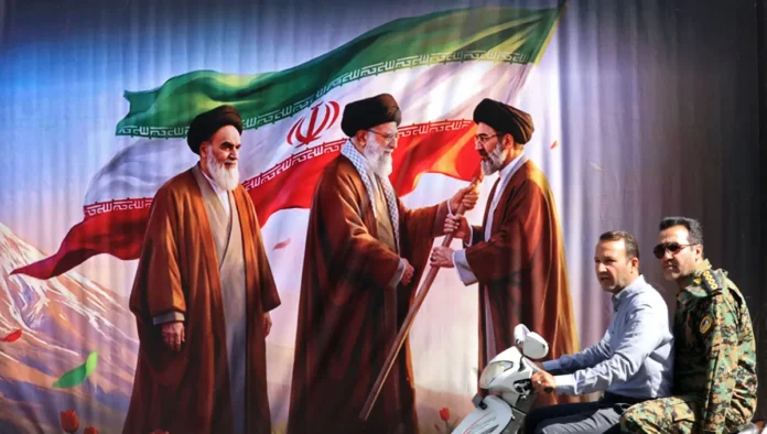 "Les plus grandes funérailles du siècle" : l'Iran se prépare aux obsèques du guide suprême Ali Khamenei