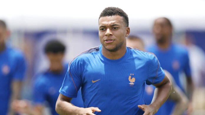 "Mbappé dictateur" : comment le capitaine des Bleus a tourné la critique en atout