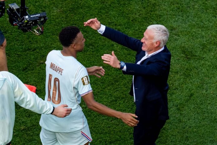 "Nous aurions dû t’offrir une meilleure fin" : les mots émouvants de Kylian Mbappé pour "la dernière danse" de Didier Deschamps