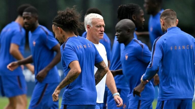 "On doit être à 100% pour repartir avec une médaille, même si elle est en chocolat" : l’état d’esprit des Bleus avant la "petite finale"