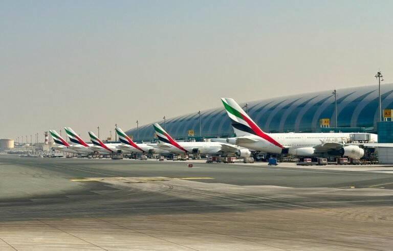 الإمارات تعزز مكانتها العالمية في النقل الجوي بنمو 6.1% في أعداد المسافرين